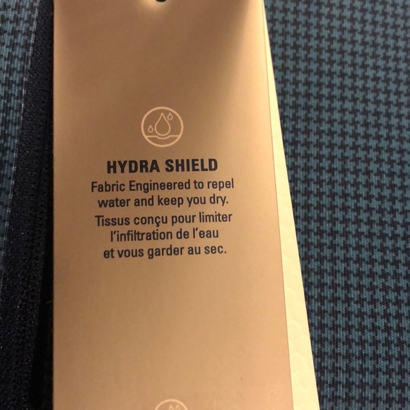 NWT Izod men's Hydra shield Golf top - Picture 3 of 8
